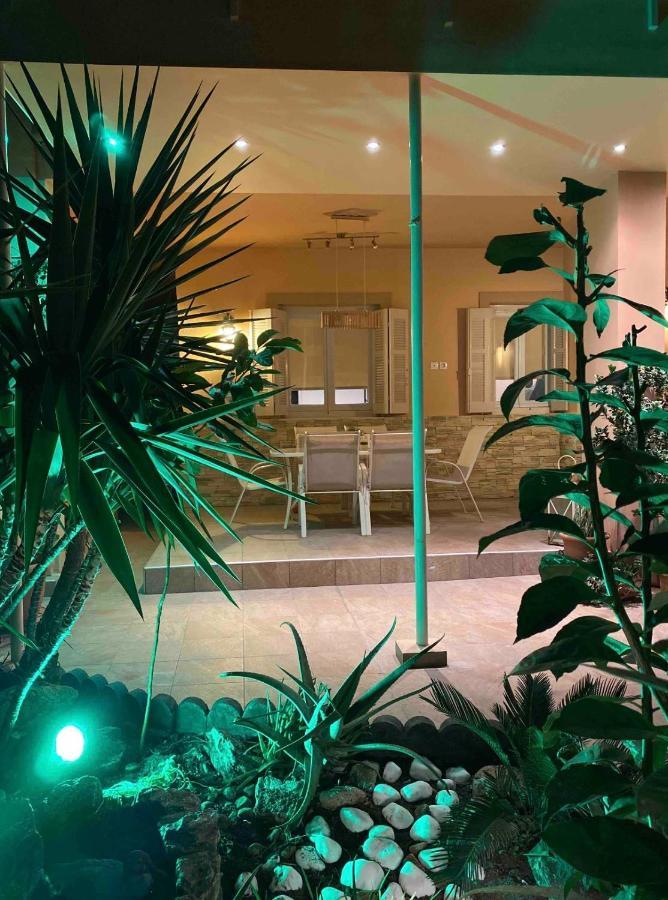 Oasis Garden Apartment 沃洛斯 外观 照片