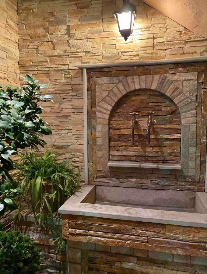 Oasis Garden Apartment 沃洛斯 外观 照片